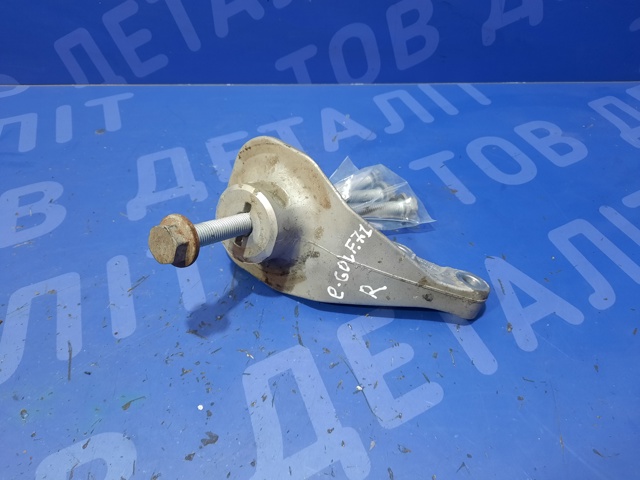 Кронштейн подушки (опори) двигуна, правої 5QE199308B VAG