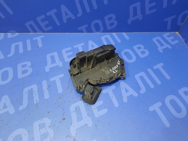 Замок задніх дверей, лівих 5TA839015E VAG