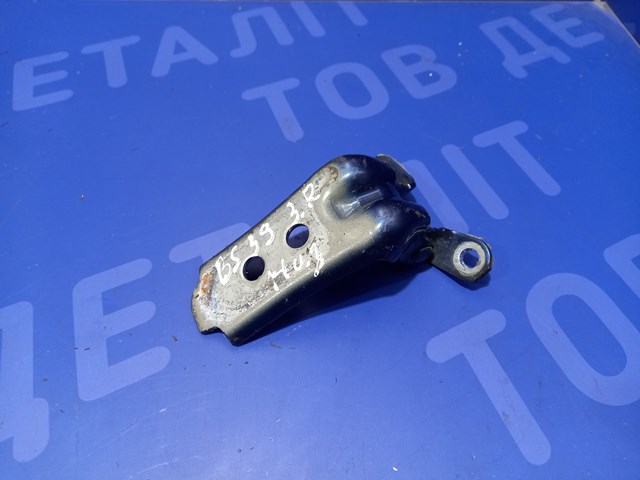Дверний шарнір задній правий 60479AL02B SUBARU