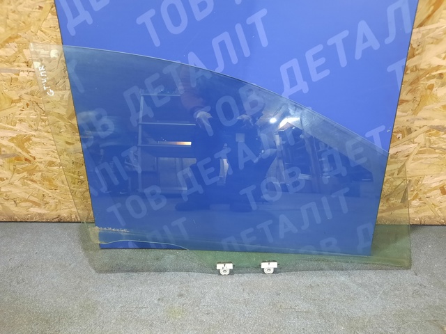 Скло передньої правої двері 61011FL000 SUBARU