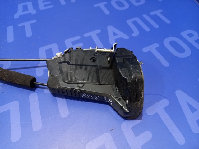 Замок задньої дверї, правої 61035AL00A SUBARU