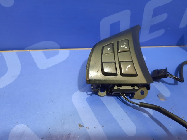 Блок кнопкових перемикачів рульового колеса 61319239901 BMW