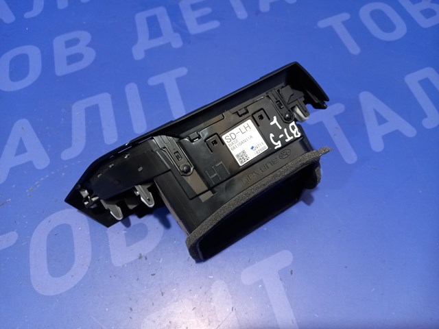 Решітка вентиляції салону на "торпедо", ліва 66110AN11A SUBARU