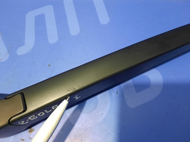 Важіль-поводок склоочисника заднього скла 6R6955707B VAG