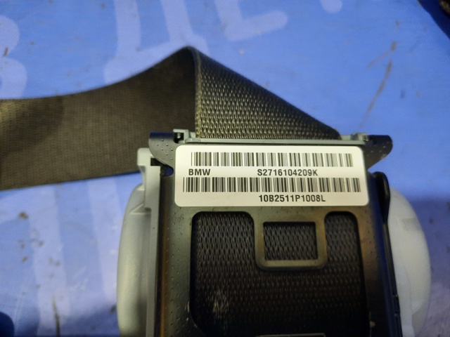 Ремінь безпеки передній правий 72117161042 BMW