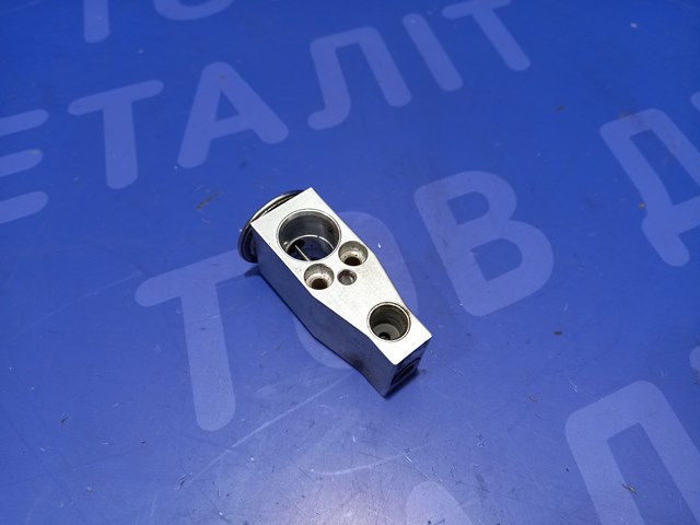 Клапан TRV, кондиціонера 73531AJ01A SUBARU