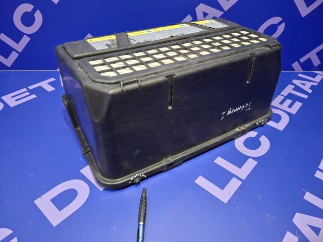 Кришка акумулятора (АКБ) 7L0864643B VAG