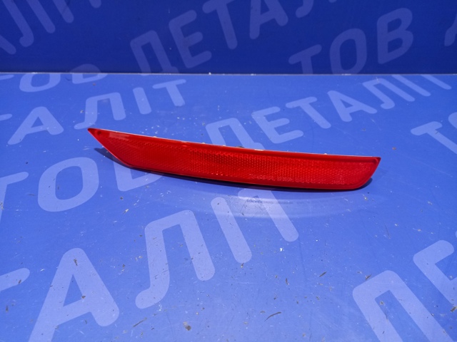 Правий відбивач бампера 84281SC000 SUBARU