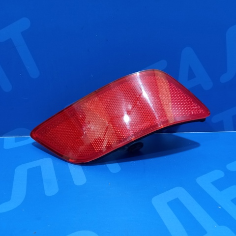 Катафот (відбивач) заднього бампера, правий 84551SJ000 SUBARU