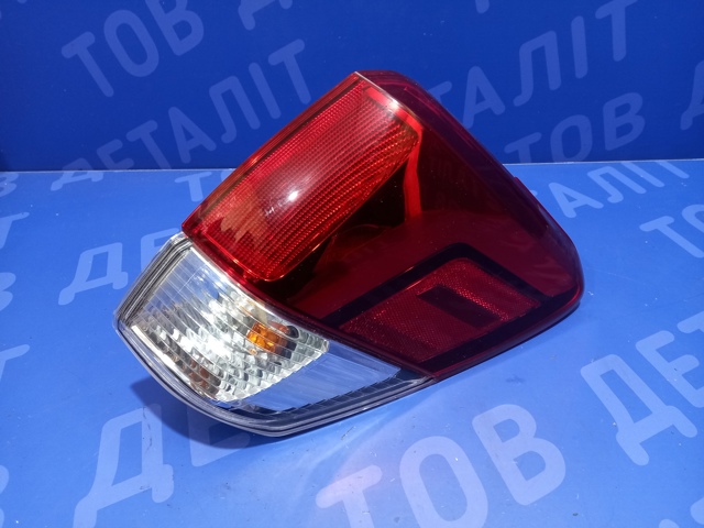 Фара задня права зовнішня 84912SJ060 SUBARU