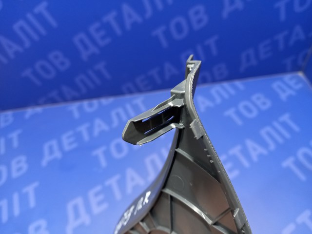 Кришка бічна панелі "торпедо", права 94515569 GM