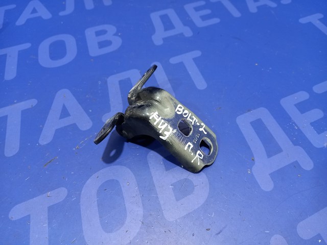 Дверний шарнір правий передній 95441339 GM