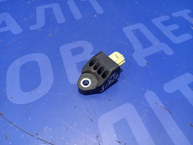 Датчик Ейрбег передній 98231SG010 SUBARU