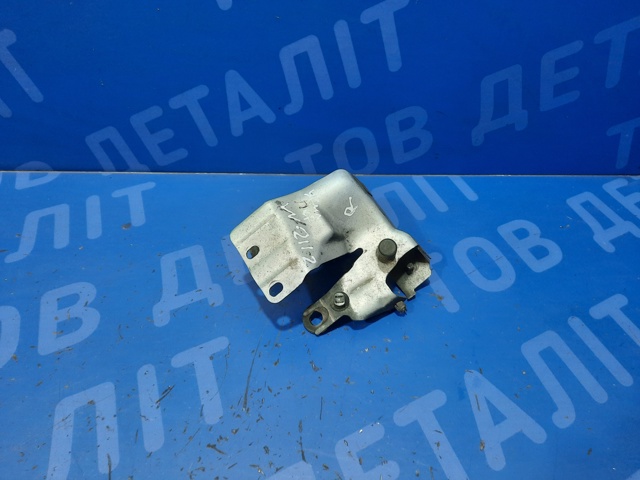 Кронштейн підсилювача переднього бампера A2116204031 MERCEDES