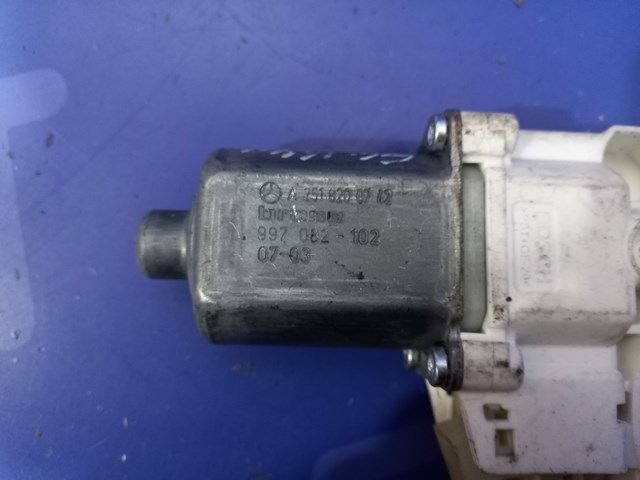 Привід ліфта передній A2518200742 MERCEDES