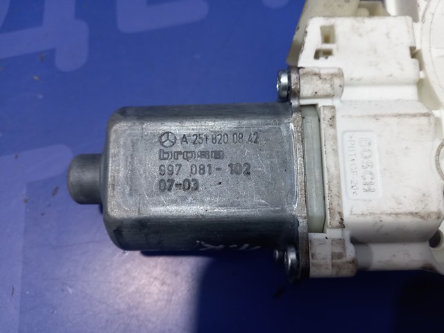 Мотор склопідйомника дверей передніх, правих A2518200842 MERCEDES
