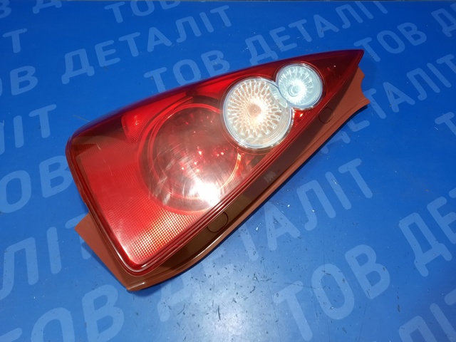 Задня ліва фара C23551160E MAZDA