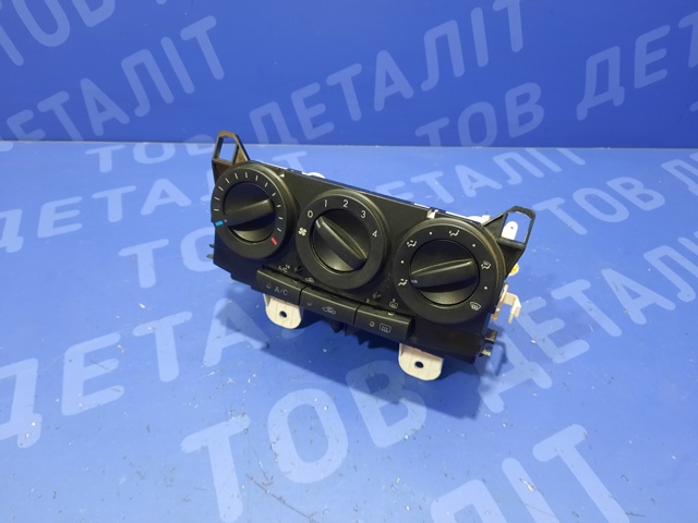 Апаратура регулювання контролю кондиціонування повітря CC3361190A MAZDA