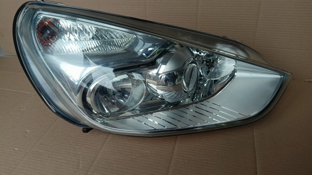 Фара правая 1801373 FORD