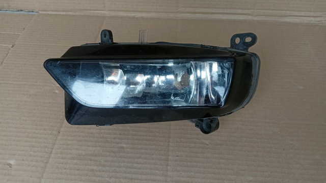 Фара протитуманна, права 8T0941700G VAG