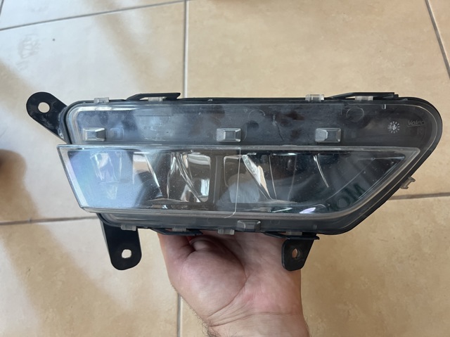 Туманка права 95B941700C PORSCHE
