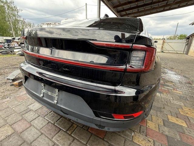 Кронштейн бампера заднього, центральний 31663654 VOLVO