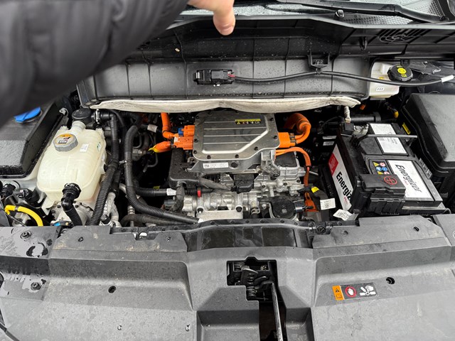 Двигун у зборі (електричний) 4400018FA0 HYUNDAI