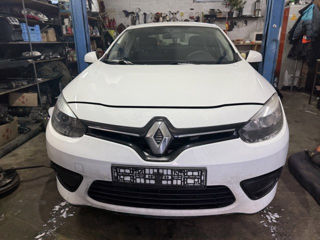 Підкрилок переднього крила, правий передній 638440013R RENAULT