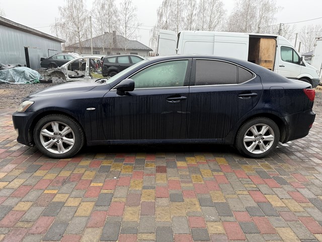 Дверь передня ліва 6700253050 TOYOTA