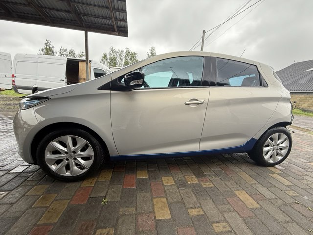Накладка зовнішня (молдинг) порога, правий 764262398R RENAULT