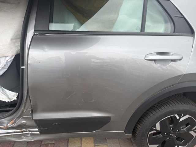 Двері пасажирськи задні ліві 77003AT000 HYUNDAI
