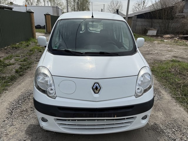 Лонжерон рами передній лівий 7751478218 RENAULT