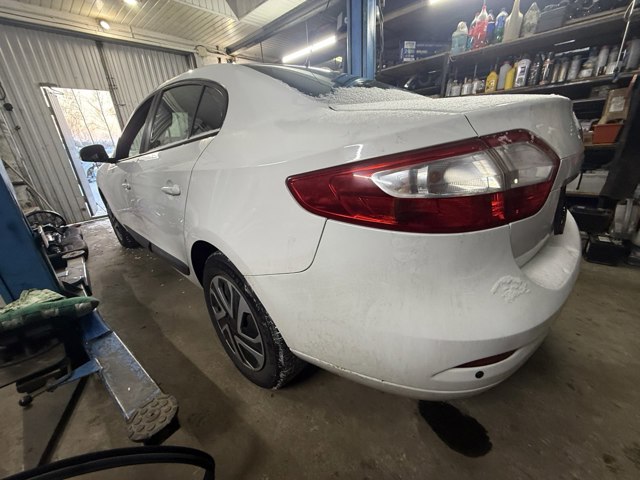 Кожух бампера заднього 850229539R RENAULT