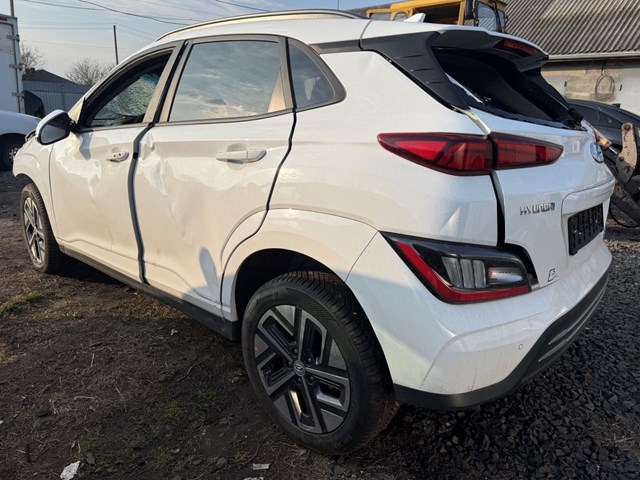 Накладка зовнішня (молдинг) порога, лівий 87751DD000 HYUNDAI
