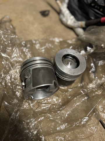 Поршень в зборі 11258571012 BMW