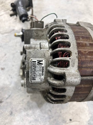 Авто генератор 23100CD010 NISSAN