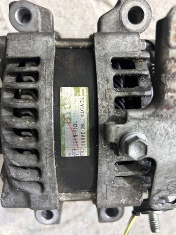 Генератор автомобільний 2706038041 TOYOTA