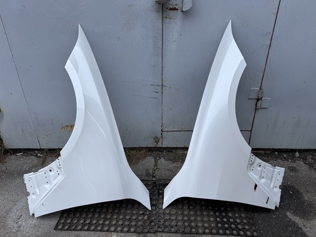Переднє праве крило 41009492906 BMW