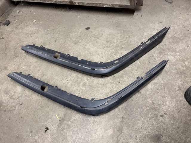 Молдинг переднього бампера, лівий 51118125309 BMW