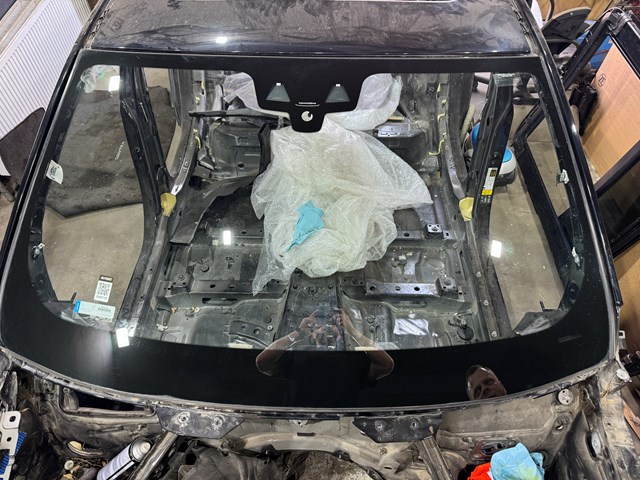 Автомобільне скло 51317412644 BMW