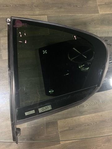 Скло-кватирка двері, задньої, лівої 51357381347 BMW