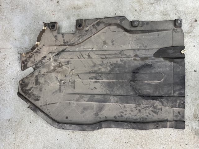 Захист днища, паливного бака 51757424887 BMW