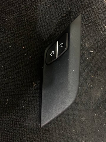 Кнопка блокування замка дверей 61319350442 BMW