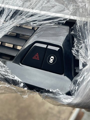 Кнопка аварійки 61319423271 BMW