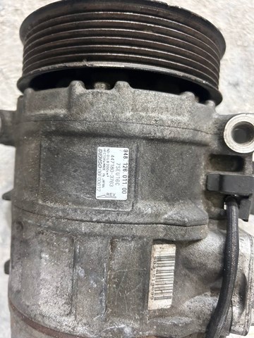 Насос кондиціонера 94812601100 PORSCHE