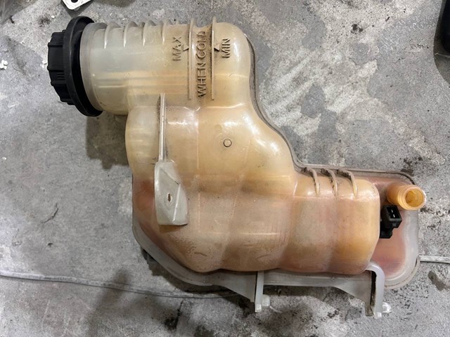 Бачок для води LR034654 LAND ROVER