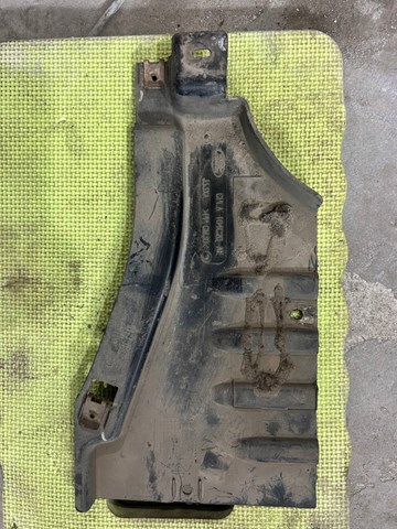 Захист днища, правий LR137755 LAND ROVER