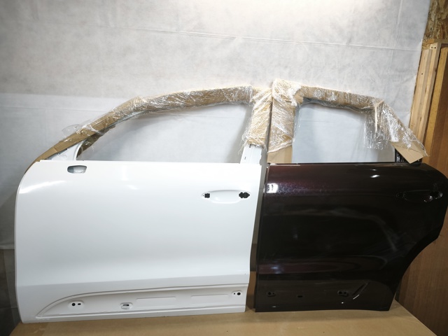 Водійські двері 95B831021GRV PORSCHE