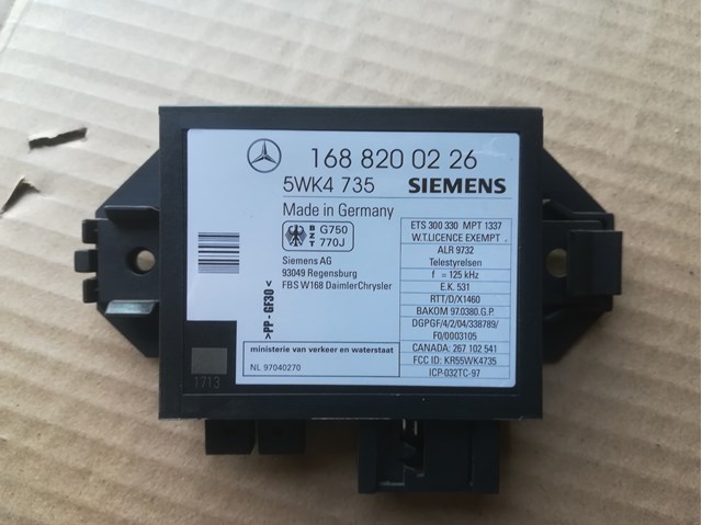 Задній правий стоп 1688200226 MERCEDES