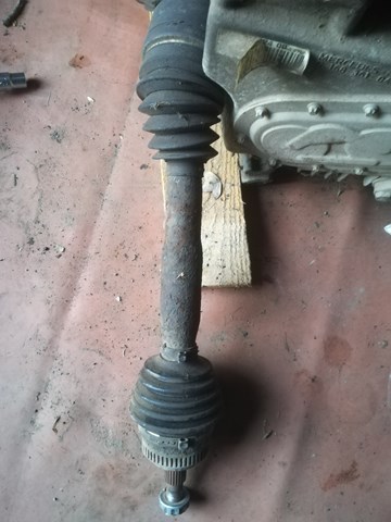 Піввісь передня ліва A1683603172 MERCEDES